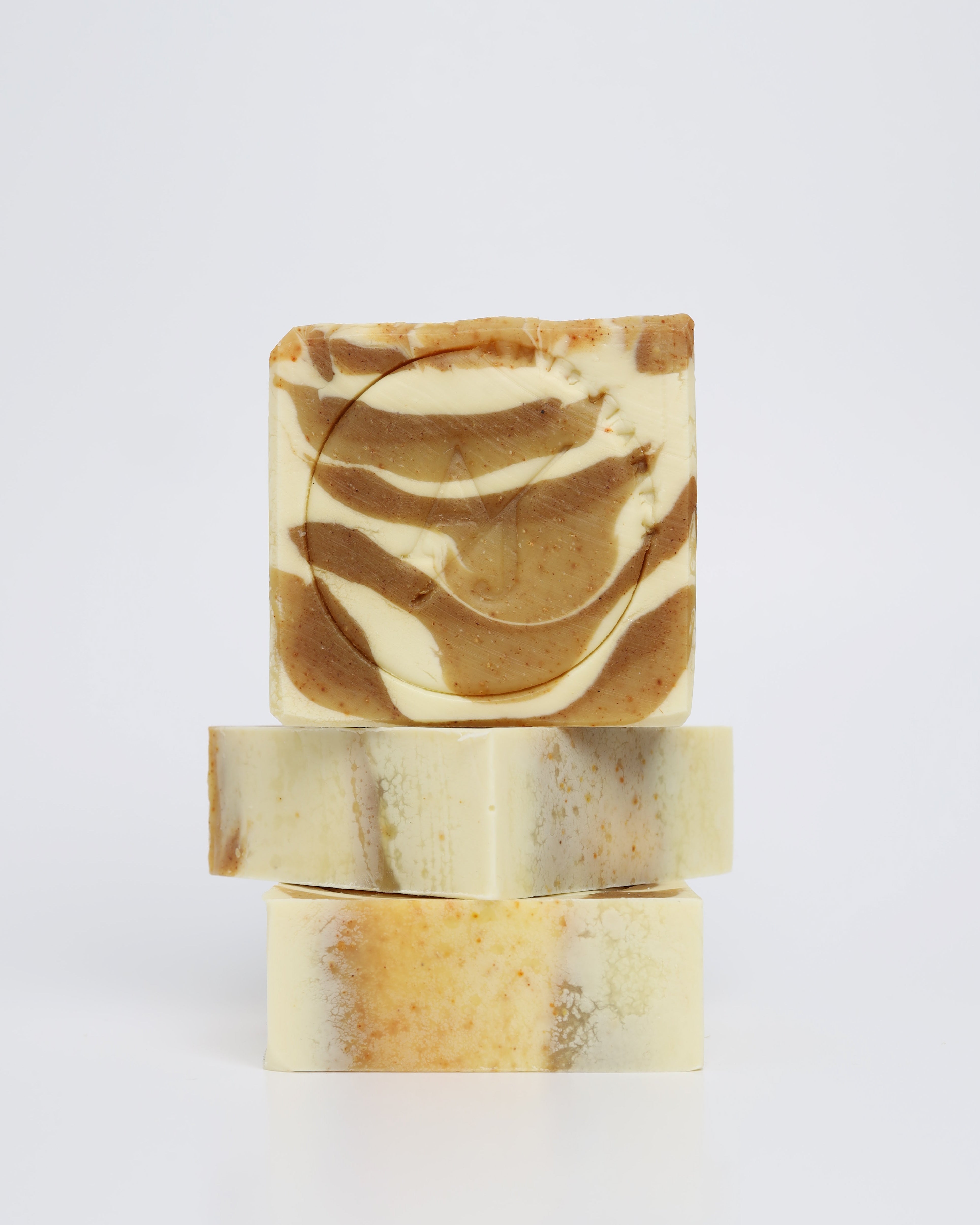 Turmeric & lemon Soap amiandjiarra